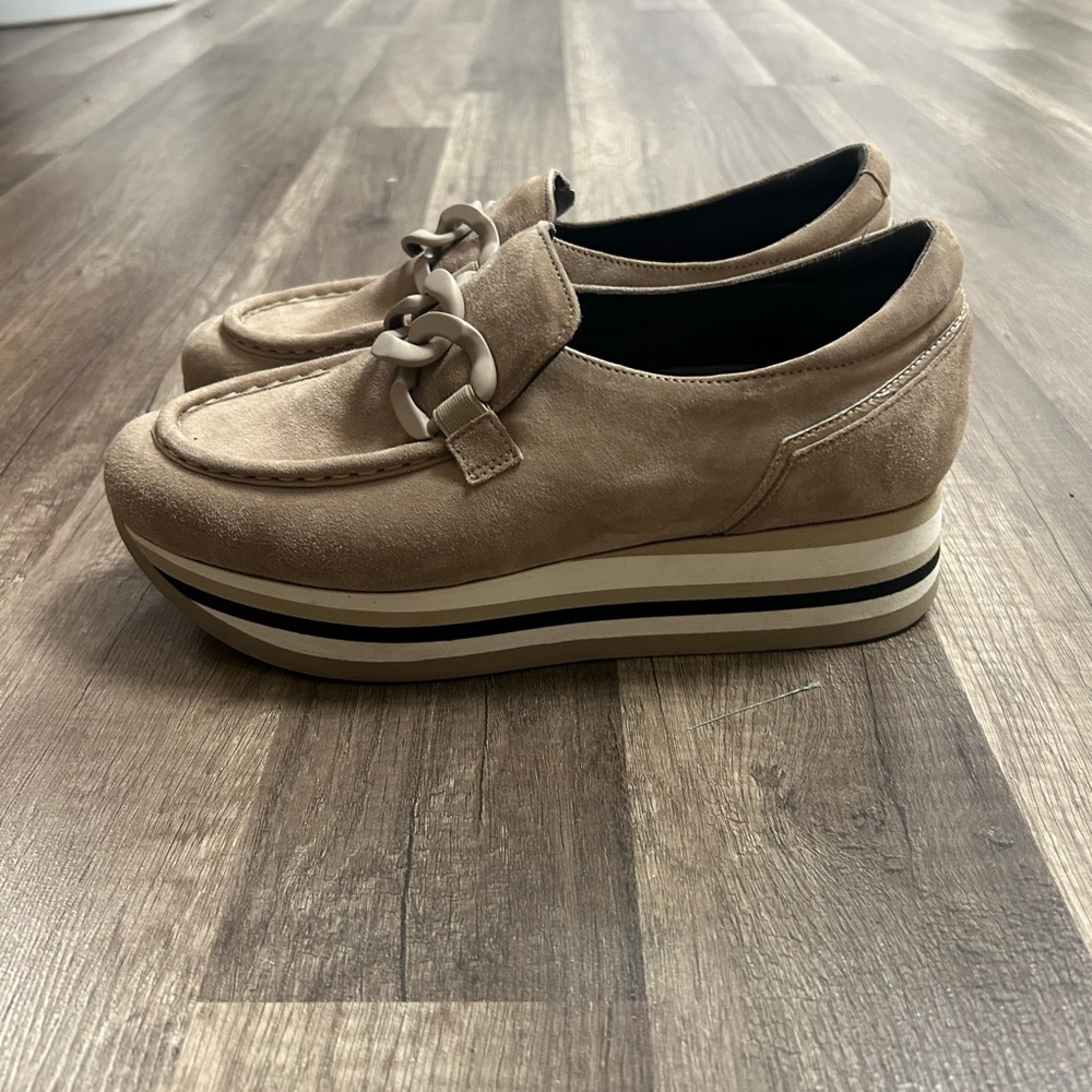 Softwaves platform shoes in great shape!!
